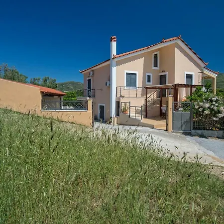 Natura Εξοχικό σπίτι Κύμη